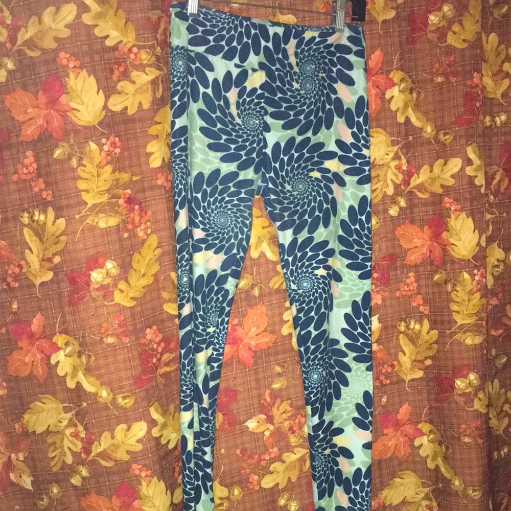 Two pair of LuLuRoe yoga pants.